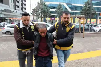 Eşini Uykusunda Vurarak Öldürdü