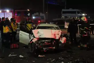 Şehirlerarası Otobüs-Otomobil Kazası: 1 Ölü, 1 Yaralı