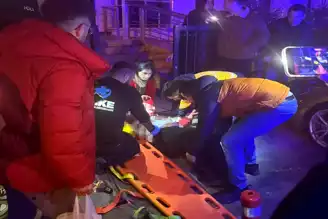 Aksaray'da Sokak Ortasında Bıçaklama: Kadın Ağır Yaralı
