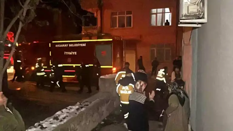 Apartman Yangını Paniğe Sebep Oldu