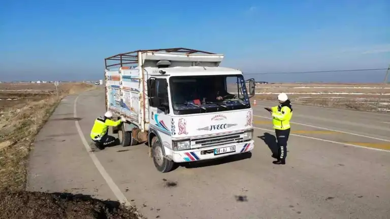 Aksaray'da Kış Lastiği Denetimleri Başladı