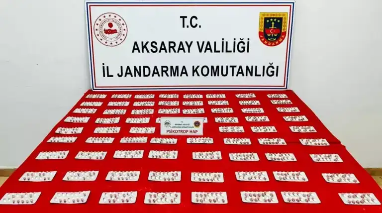 Uyuşturucu Operasyonu: 3 Gözaltı, 158 Hap Ele Geçirildi
