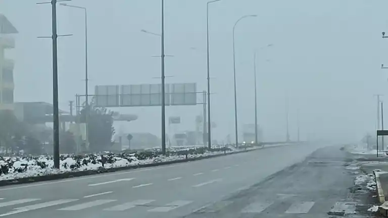 Yoğun Sis, İç Anadolu'da Ulaşımı Felç Etti